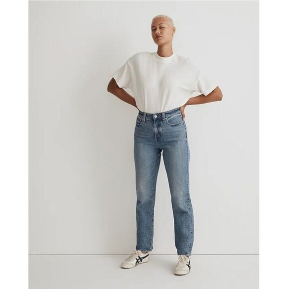 The Curvy '90s Straight Crop Jean in Hazeldell Wash light blue Size 25